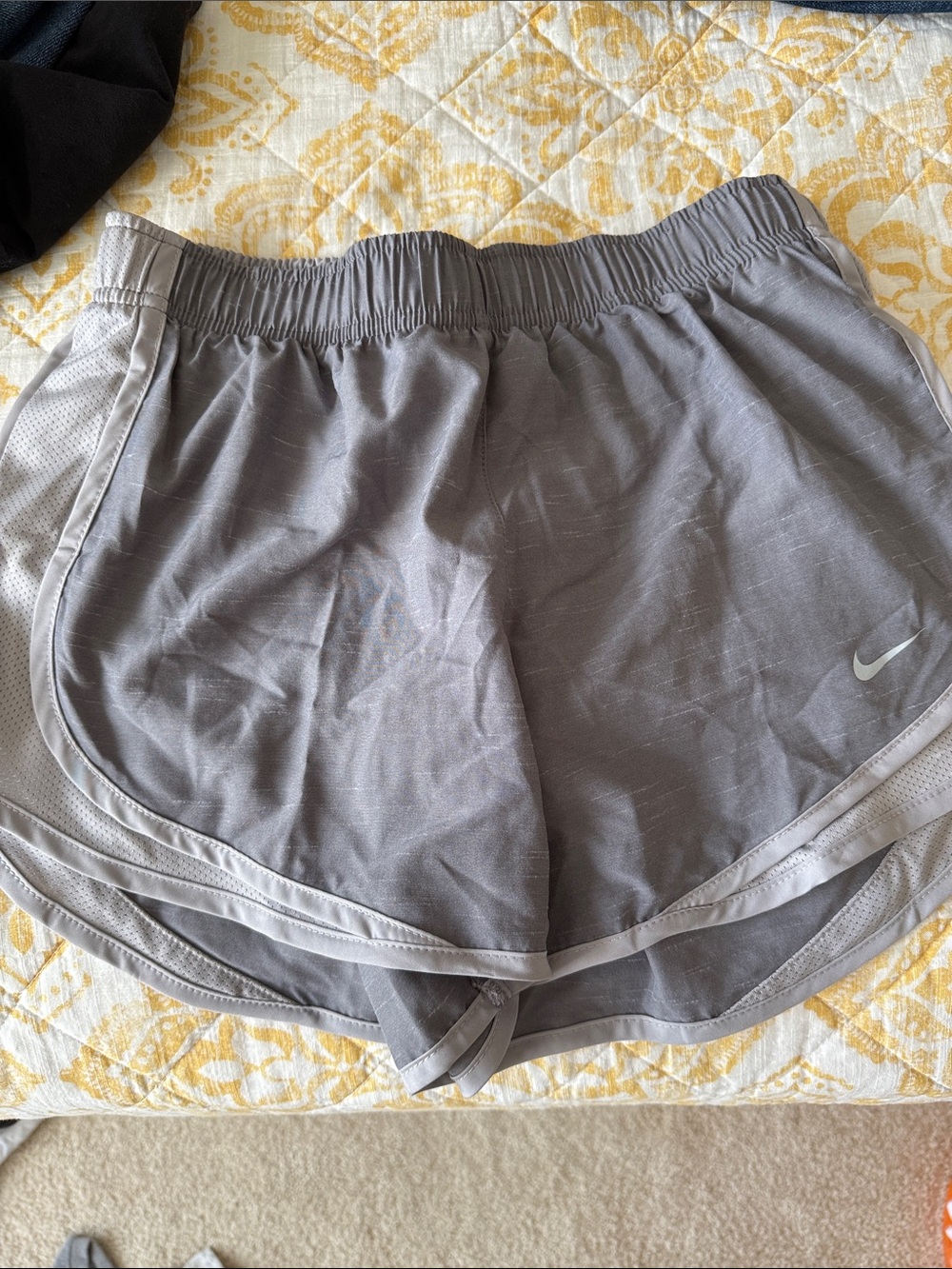 Nike Women’s Light Gray Athletic Running Shorts